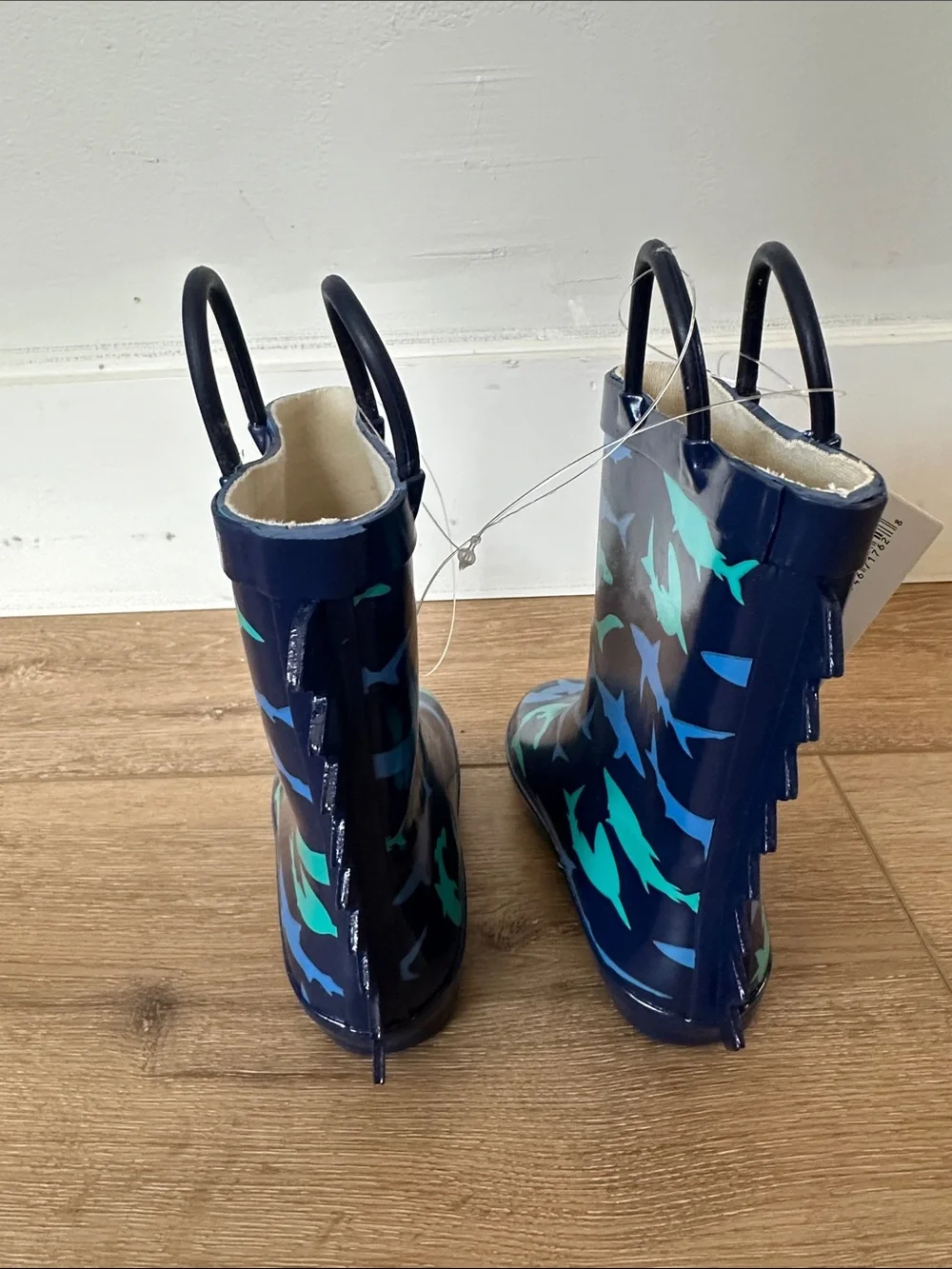 Kids Navy Shark Rain Boots Waterproof Size 8 NWT Rubber Wellies